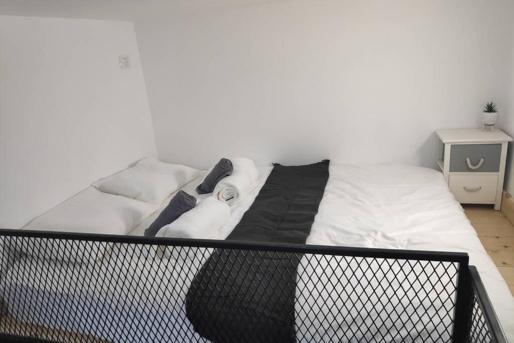 Centrally-Located Quiet Cozy Loft Apartment Beersheba Exteriör bild