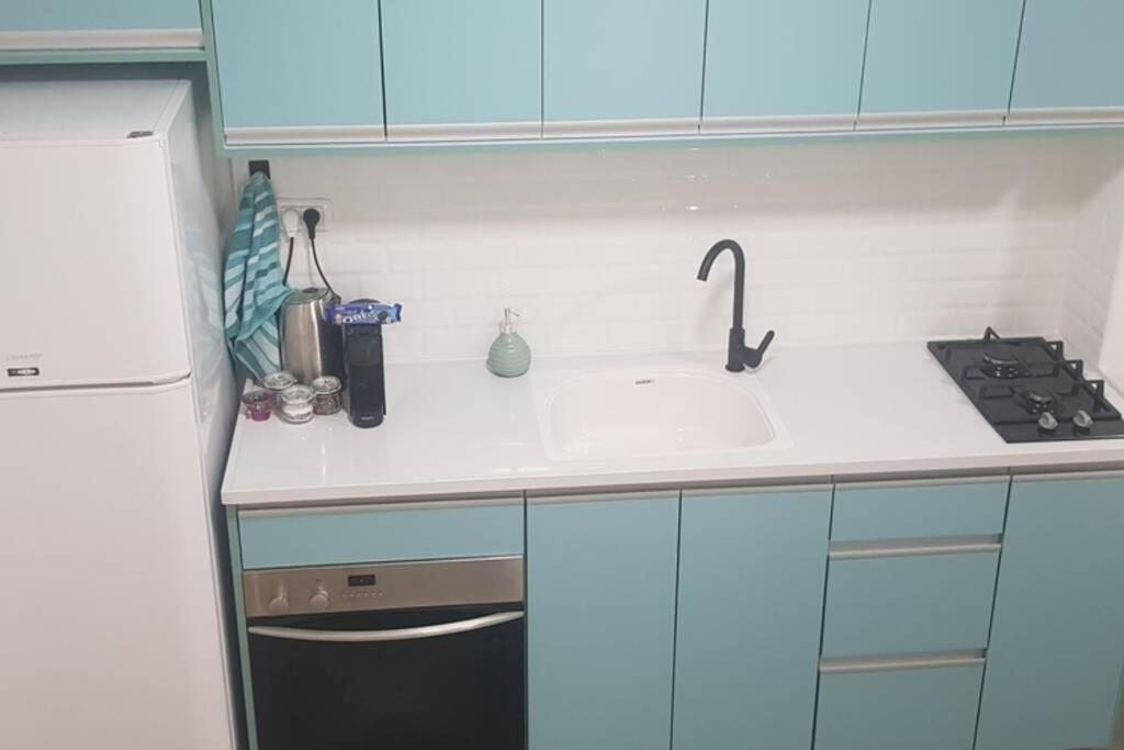 Centrally-Located Quiet Cozy Loft Apartment Beersheba Exteriör bild