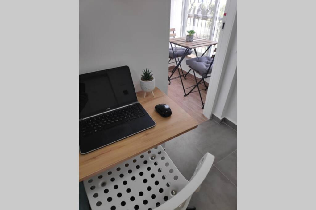 Centrally-Located Quiet Cozy Loft Apartment Beersheba Exteriör bild